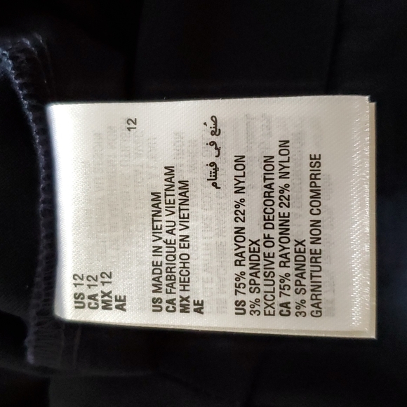 INC by Macy's Lace Inset Crop Legging - Picture 4 of 5